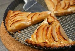 Слоеный пирог с яблоками