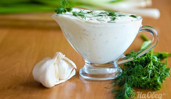 Сырно-чесночный соус