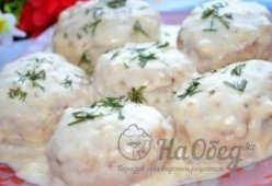 Тефтели в сметанном соусе