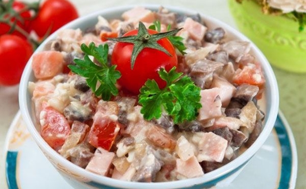 Салат С Курицей И Ветчиной Фото