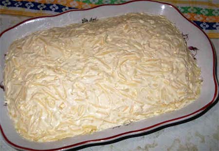 салат новогодний с шампиньонами и сыром
