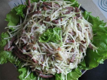 Сытный салат с овощами
