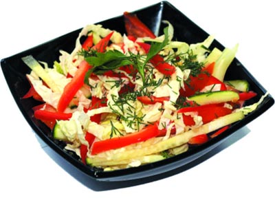 Острый салат из свежих овощей