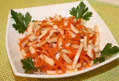 из моркови и кальмаров