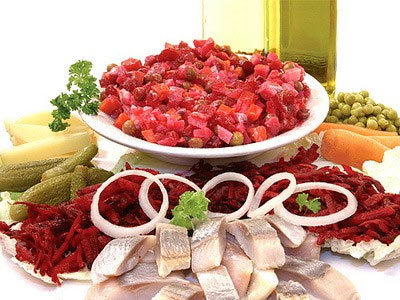 Салат с растительным маслом и сардинами