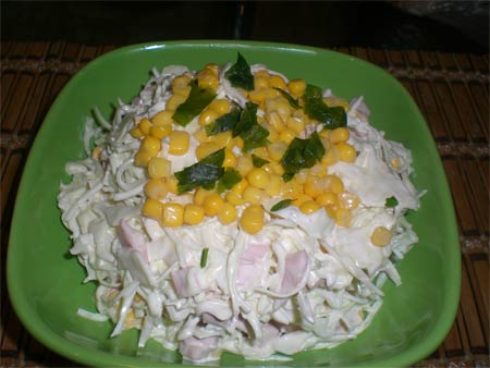 Салат с фасолью и кукурузой