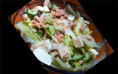 Колбасный салат с фетаксой