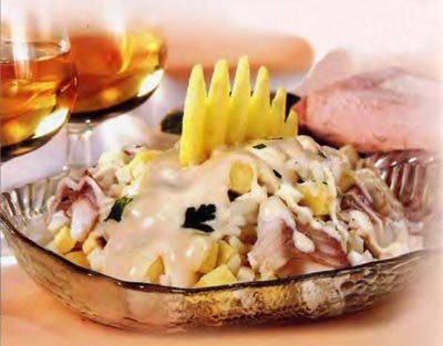 сырный салат с печеньем